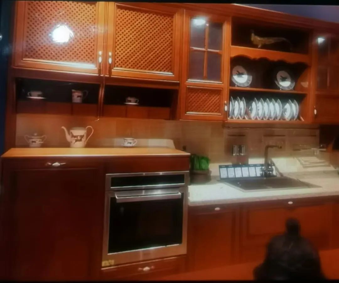 长沙市民花万元在安居乐定制橱柜，5年后橱柜没来门店跑了