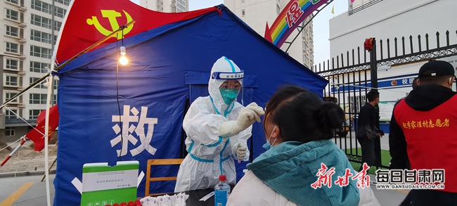 兰大一院抗击病毒募捐,兰大一院护理人员出征