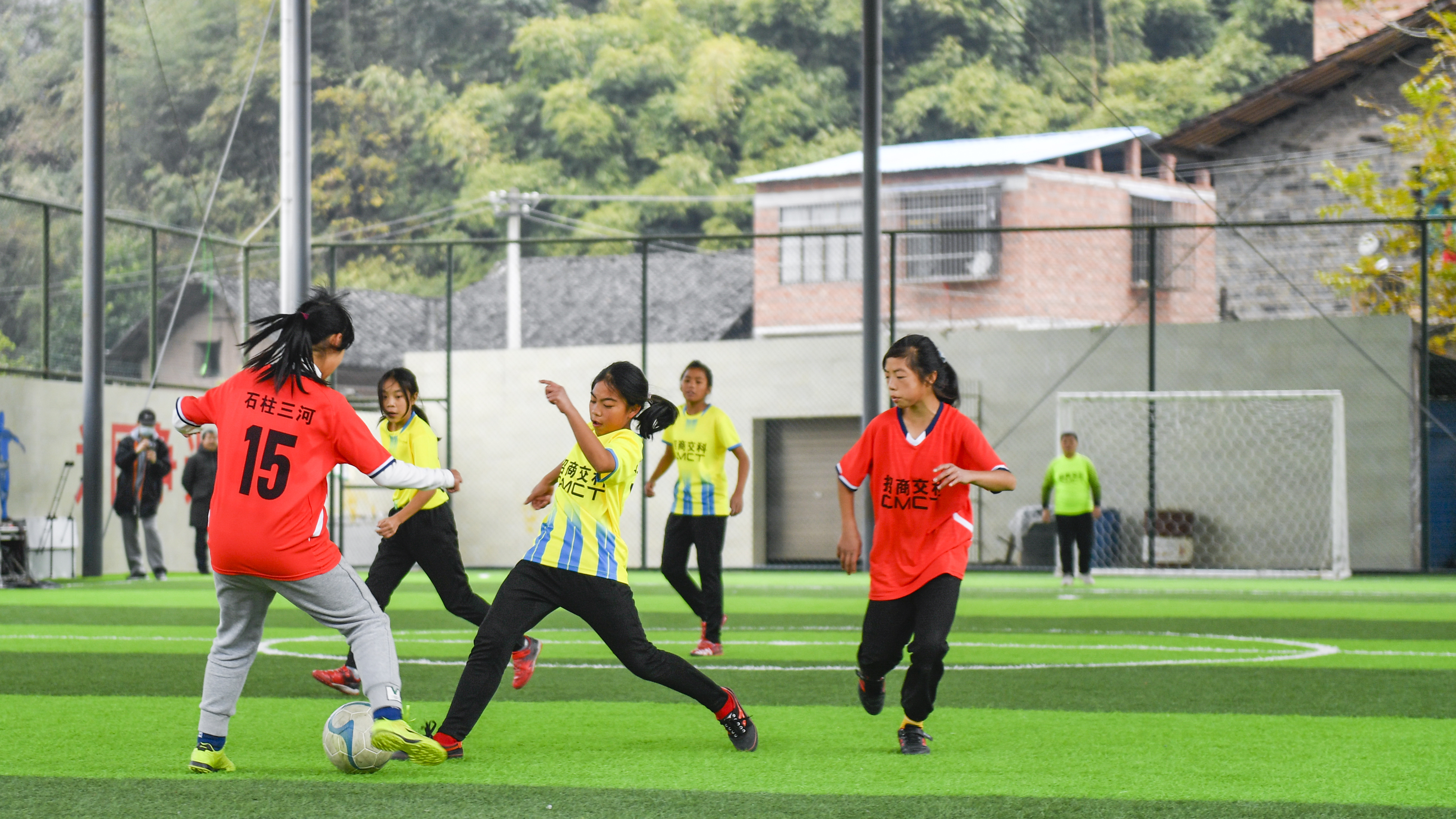 石柱体育馆2020小学女子足球比赛,石柱三河小学女足