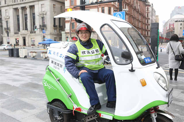 新春走基层镜头里的幸福中国,新春走基层拜年了致敬一线坚守者