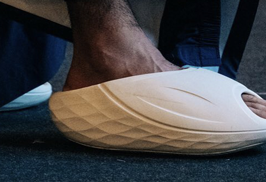 鏉庡畞soulland鑱斿悕鐨勯槻椋庢湇,soulland鑱斿悕鏉庡畞椋炵數