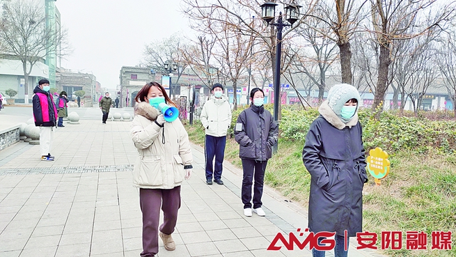 疫线中的坚守,疫线坚守