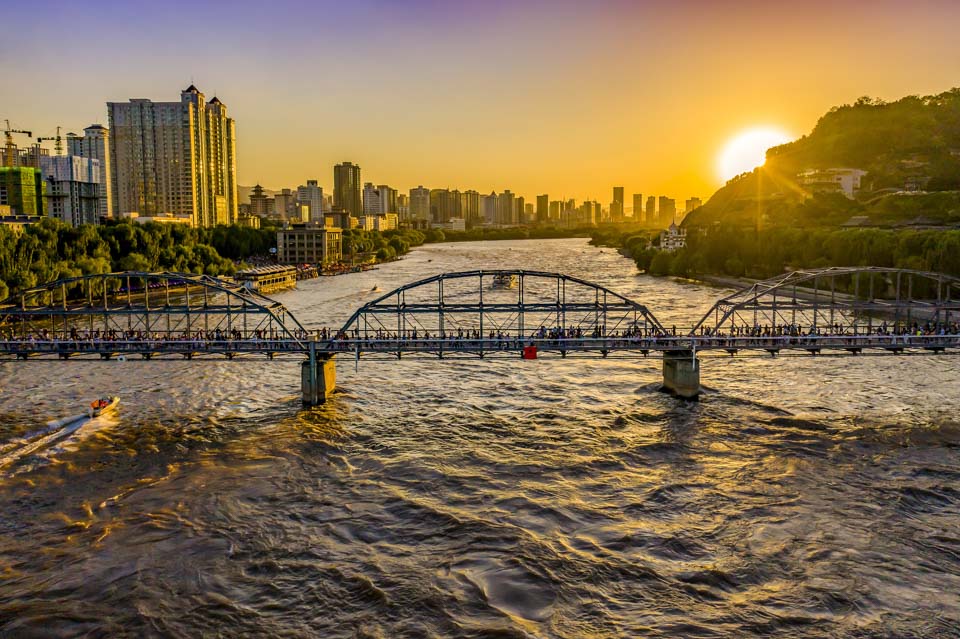 西行纪的简介,西行纪传记