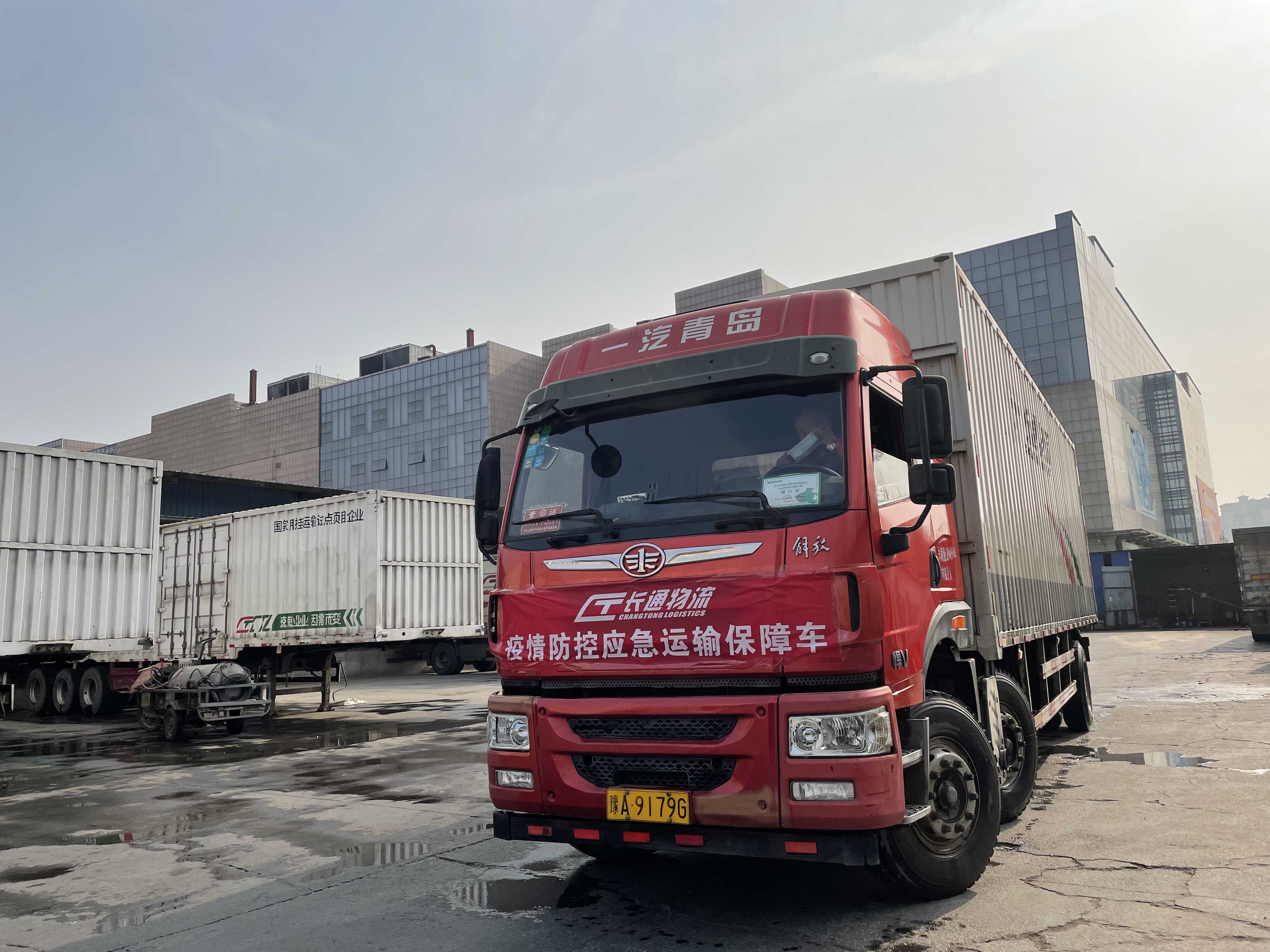 是否路通货畅？记者上路实地探访，听货运司机生产企业这样说