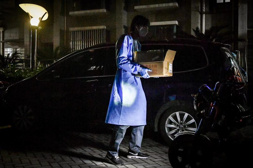 疫情期间上海“非主流”团购发起人：一包盐也尽力满足