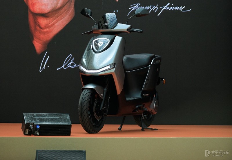 vflyf200gt什么时候上市,雅迪vfly战斧f200对比九号e300