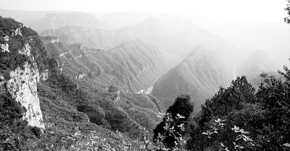 *德朱**抗战名篇《出太行》写在晋城这座山上