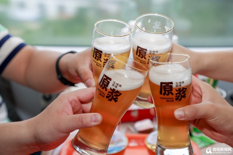 2023年青岛国际啤酒节开幕式,青岛胶州湾跨海铁路大桥啤酒节