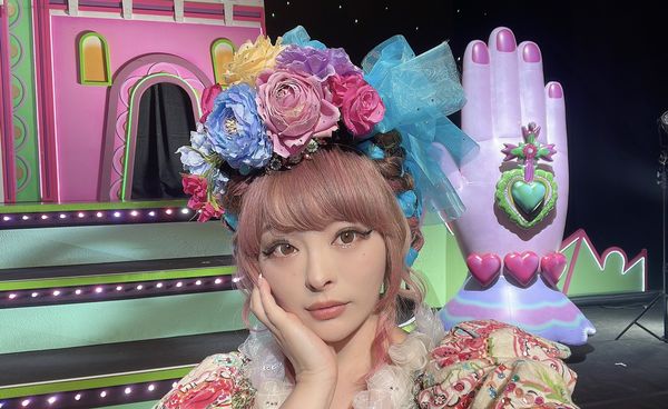 女演员意外出血痛苦,女歌手意外受伤身亡