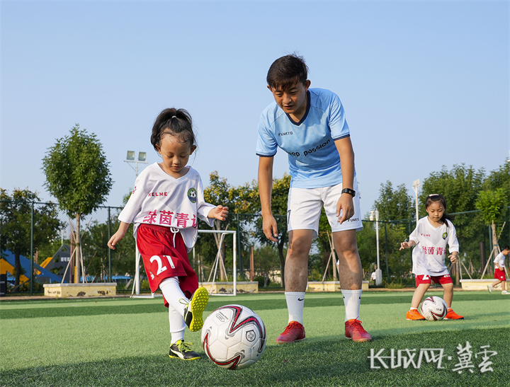 邯郸全民健身羽毛球,邯郸全民广场健身