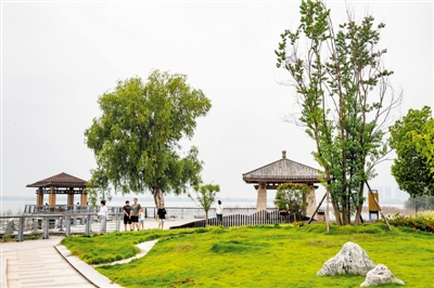 激荡四十年奋进新时代,奋进四十载高歌新时代