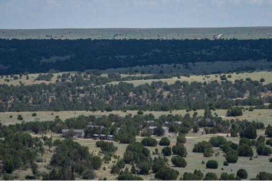 外媒起底一美国末日*教邪**:怂恿信徒自杀,*虐性**未成年少女