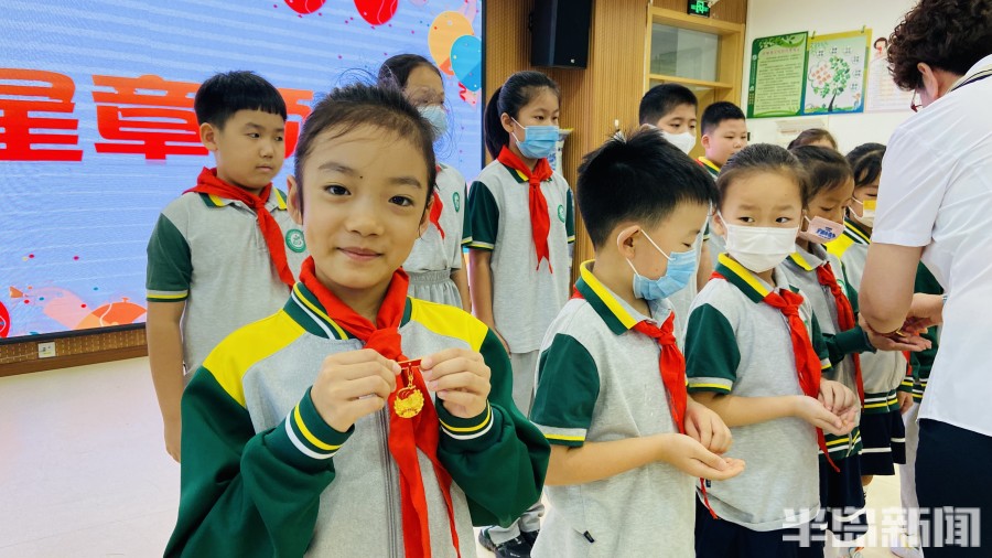 大带小帮扶、讲航天故事、聊家乡变化……有一种快乐叫“开学第一天”