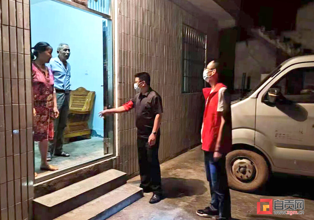 党群齐参与筑牢疫情防控红色堤坝,齐心合力携手抗疫筑牢疫情防线