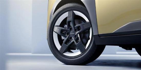 广汽埃安aionyplus落地价,广汽埃安aiony和秦plusdmi选哪个