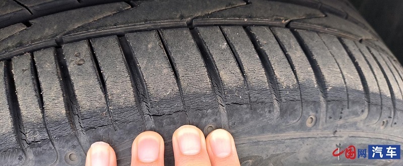 亚洲龙韩泰轮胎开裂,韩泰轮胎胎肩开裂