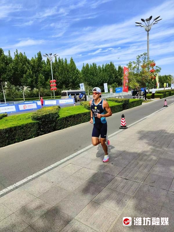 与自己较量，潍坊“铁人”谭钊再夺冠