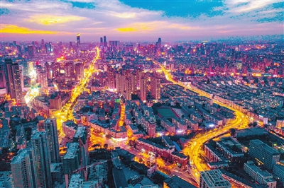 越夜越美丽完整视频,越夜越美丽古城