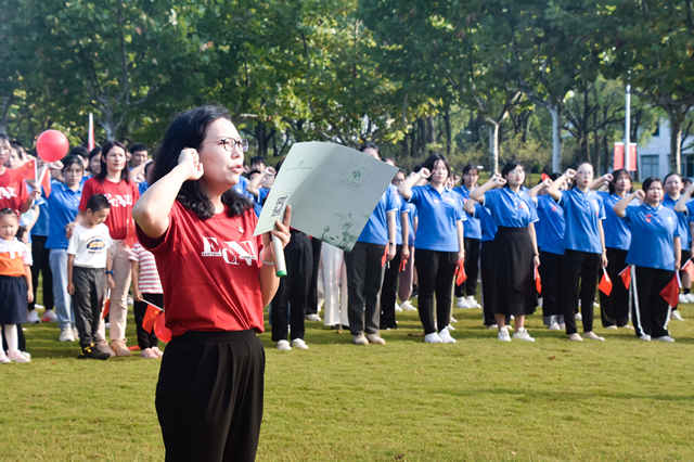 70余所高校共同为祖国庆生,杭州各高校花式为祖国庆生