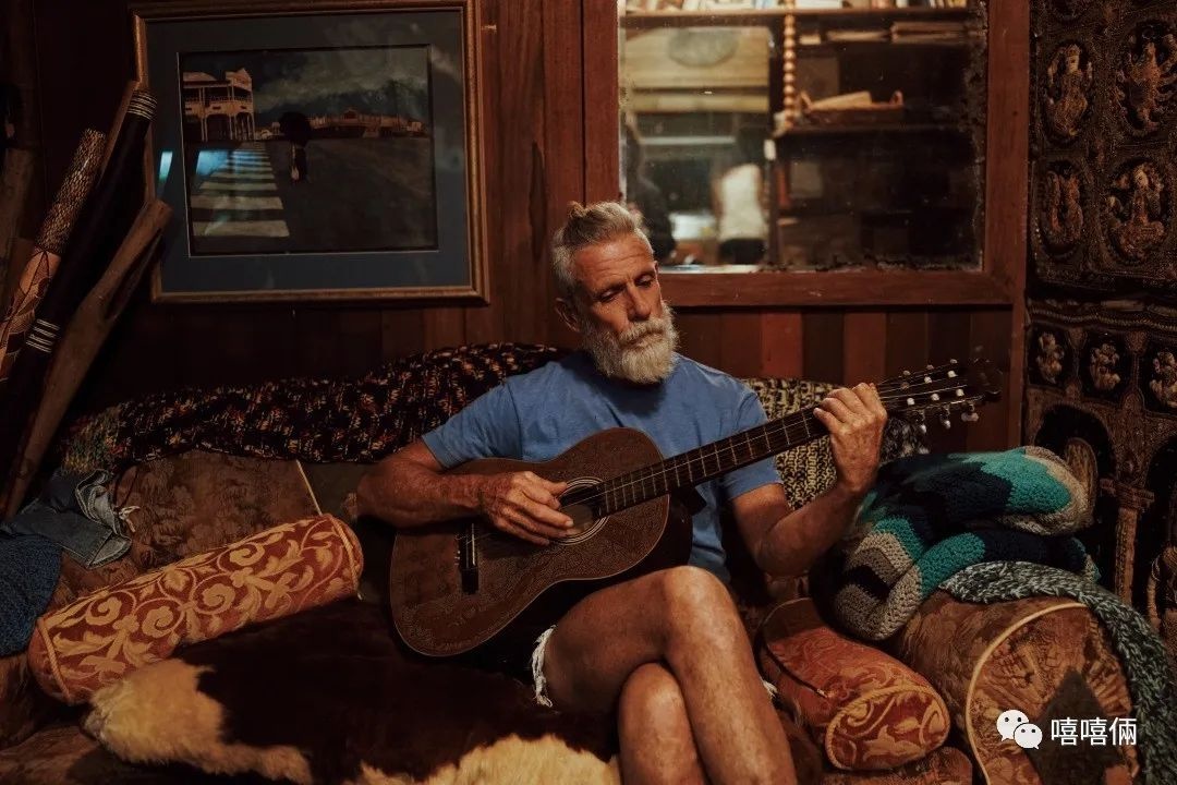 澳大利亚摘葡萄一个月能挣多少钱,澳大利亚农场打工女孩