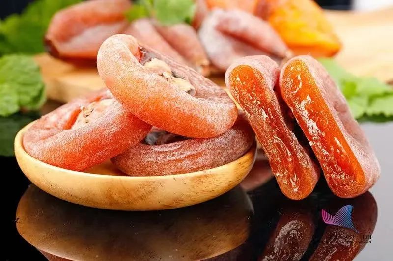 柿子和海鲜一起吃后腹胀,柿子和海鲜一块吃会长结石吗