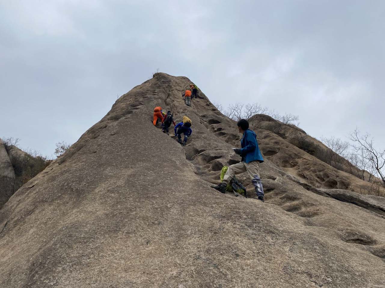 凤凰岭徒手攀爬,徒手攀爬凤凰岭道德峰