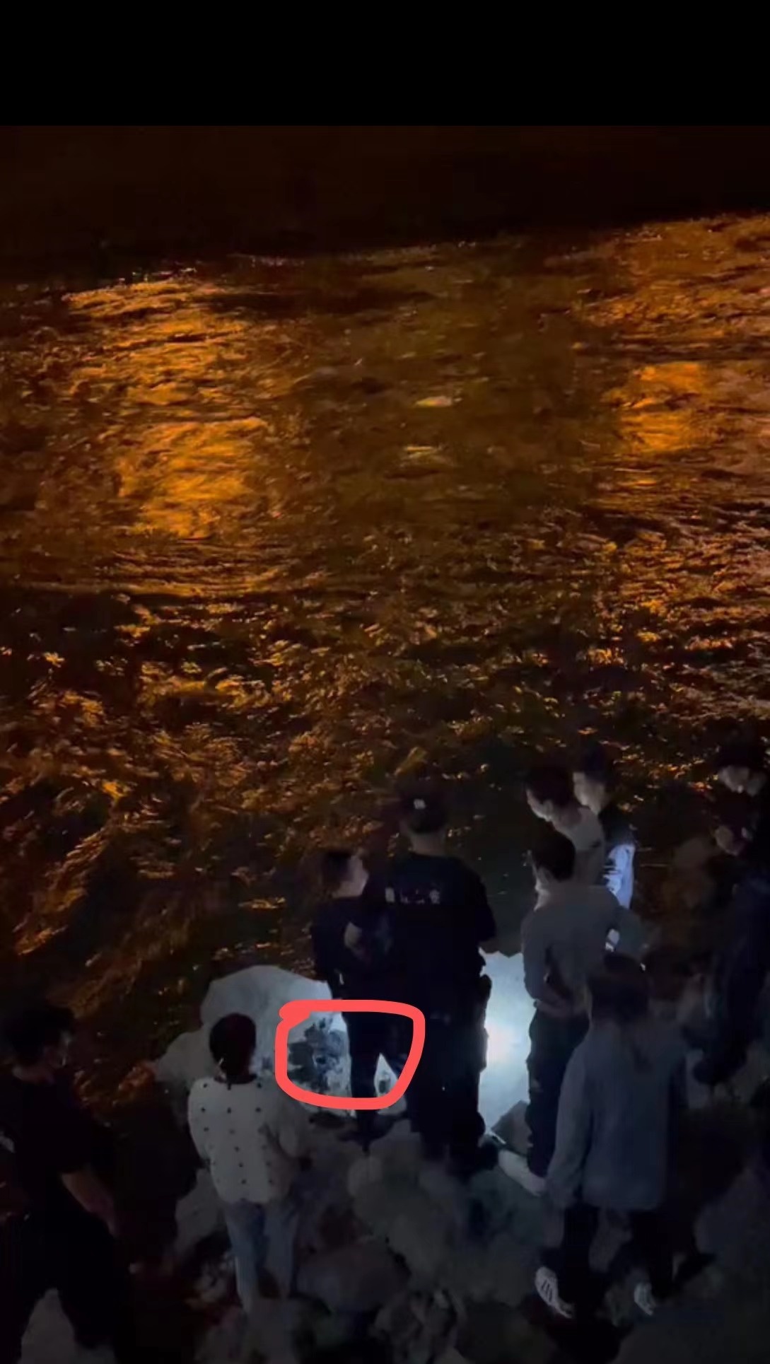 任贤齐帮忙找失踪男孩,任贤齐帮忙寻找失联孩子