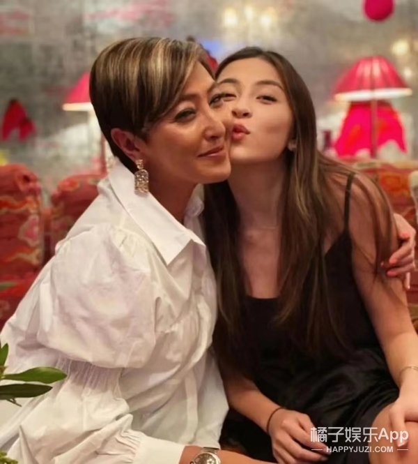 还记得港星上山诗钠吗？女儿生活如此丰富