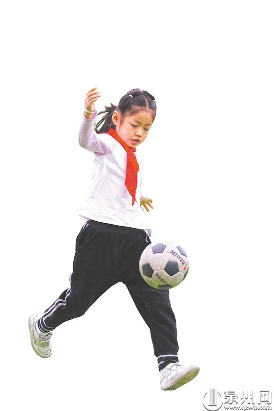 发展校园足球成就足球梦想,我的校园足球育人梦