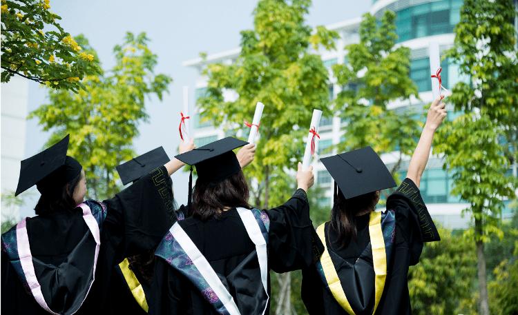 毕业之后我们的人生轨迹各不相同,毕业后我们的人生轨迹