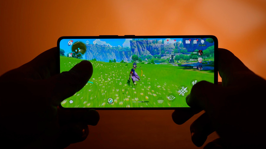 荣耀80gt游戏极限续航测试,荣耀80和荣耀80gt哪个玩游戏好