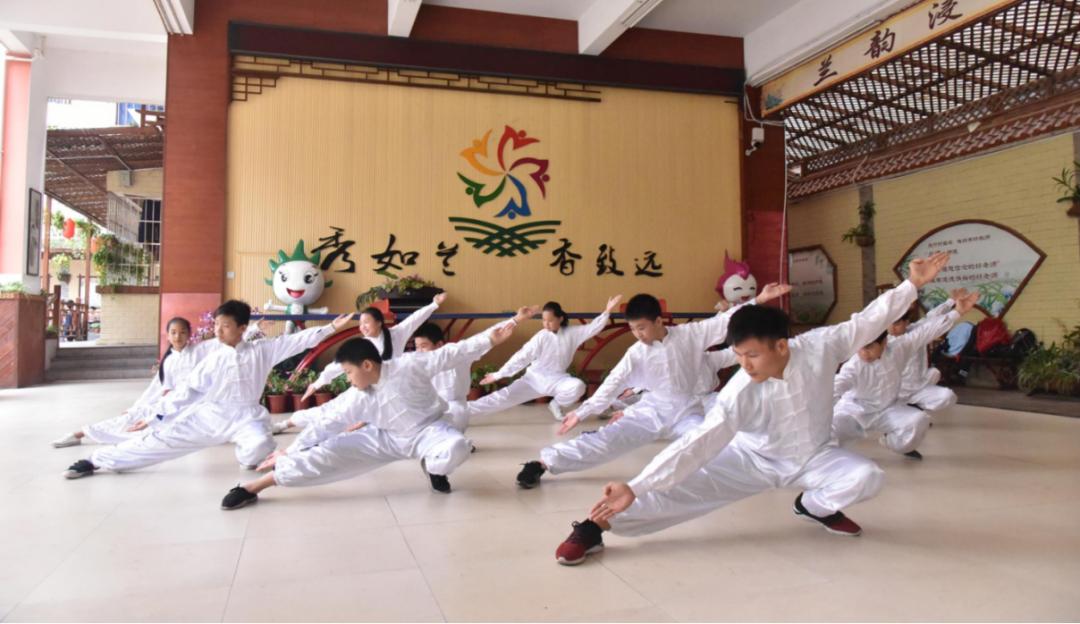 教体局教育工作汇报,品质教育展示活动成效