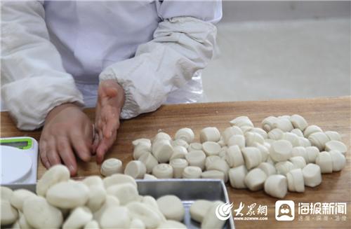 新春走基层外卖箱里的新年味,新春走基层之樟桥村