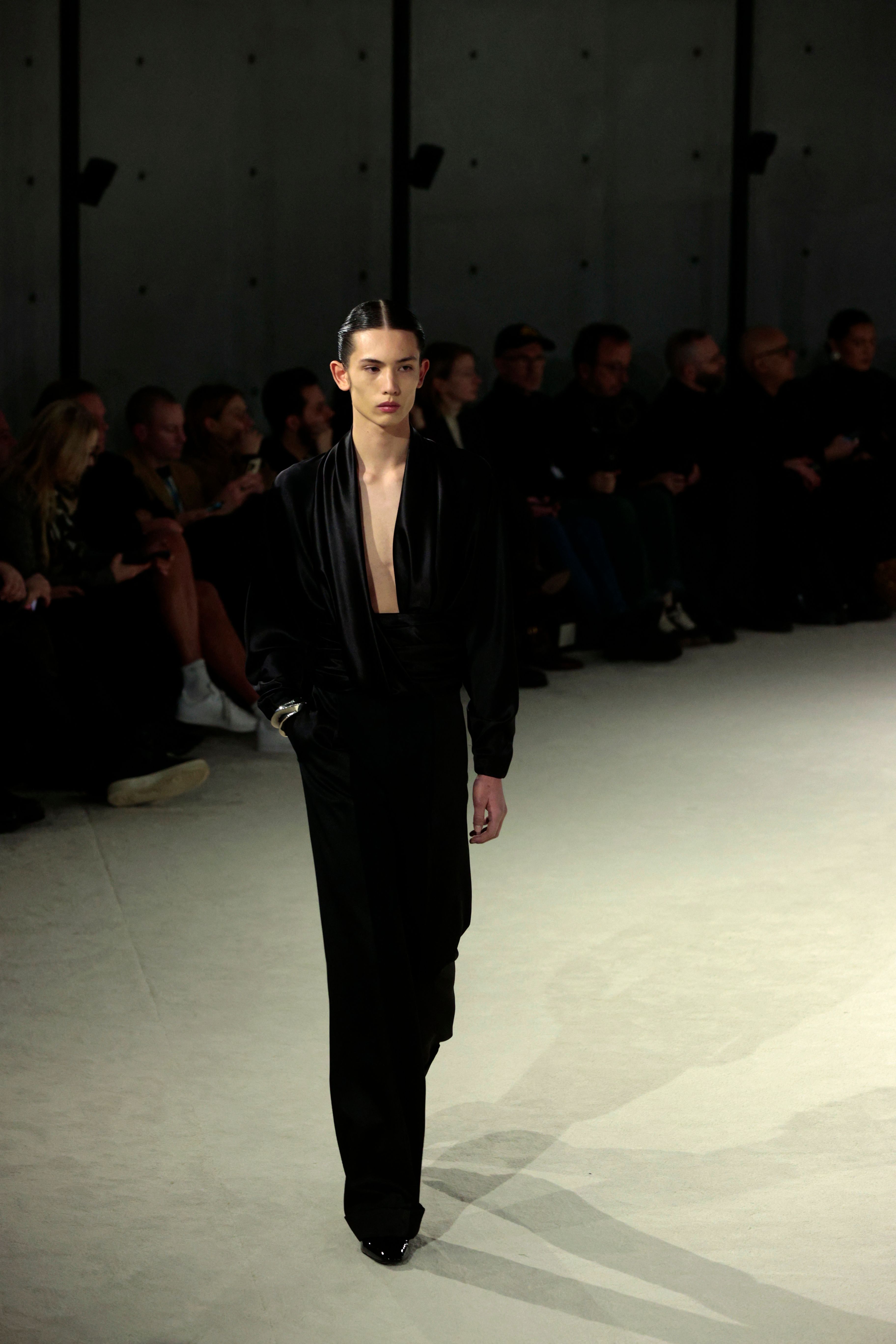 圣罗兰巴黎时装周男装,巴黎时装周圣罗兰男装