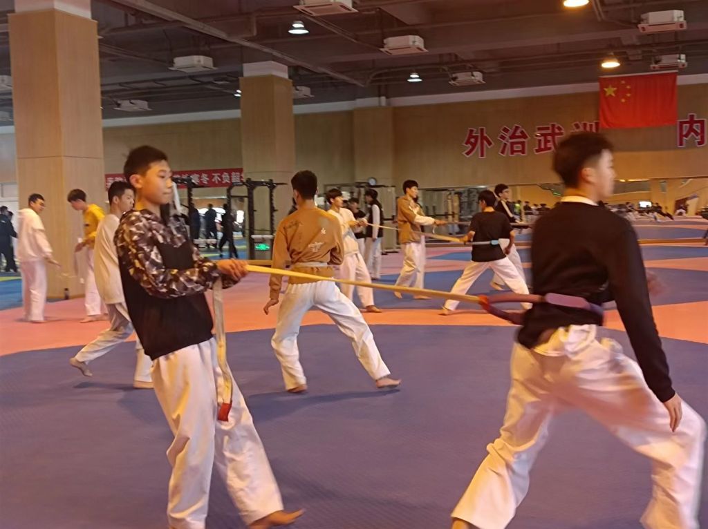 学青会运动员陆续返程,学青会青岛接力