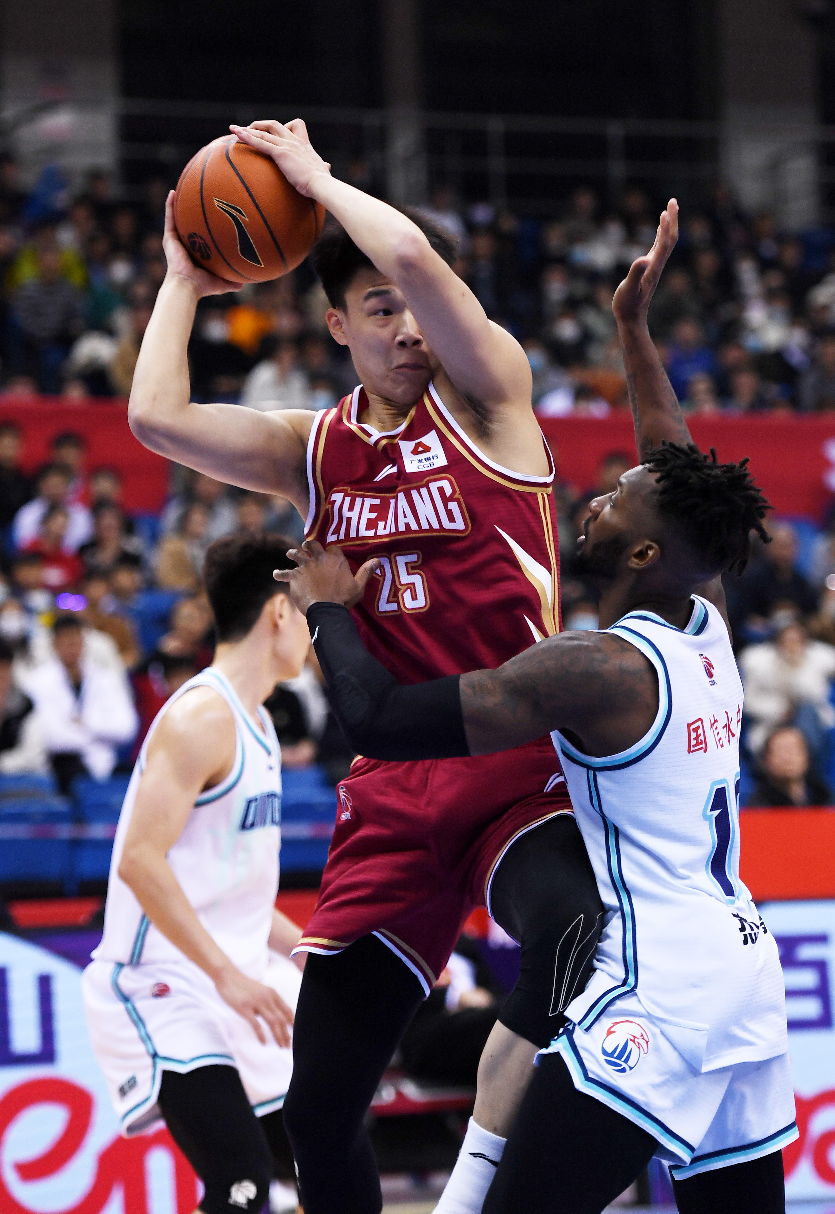 篮球cba浙江稠州金租赢下德比之战,cba浙江稠州金租vs广东华南虎