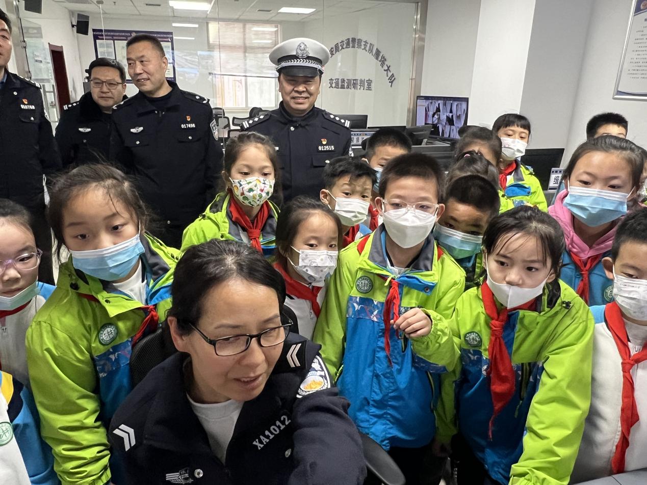 警营开放日走进校园,警营开放日迎来小学生