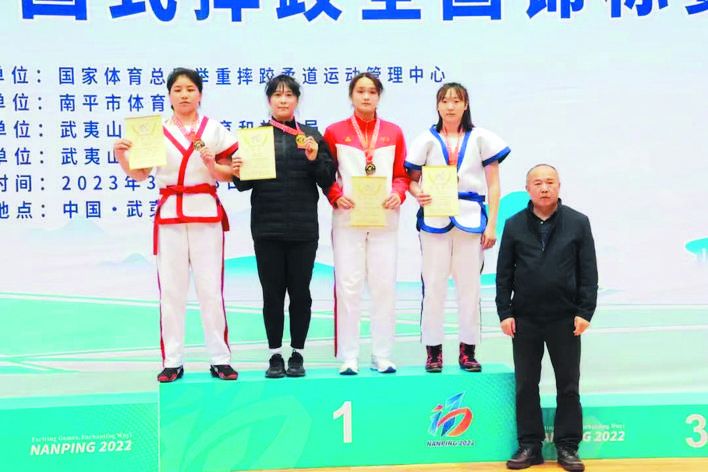 安徽阜阳2019摔跤,中国摔跤女子夺冠