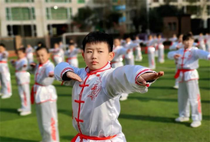 西安经开第三小学阳光大课间,曲江第十三小学运动会