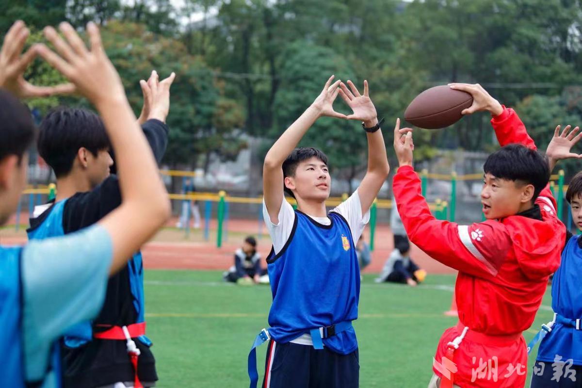 襄阳阳光小学体育运动会,体育运动增强孩子身体素质