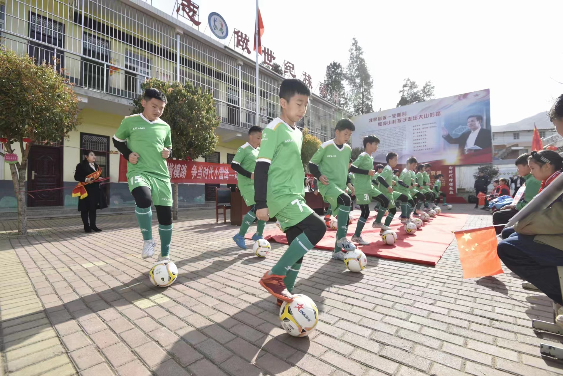 寻访小康路争做小先锋照片,寻访小康路争当小先锋小学生书信