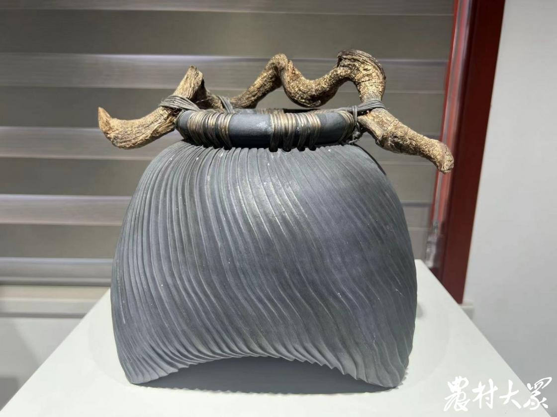 山东手造海曲黑陶图片,山东非遗手工制作