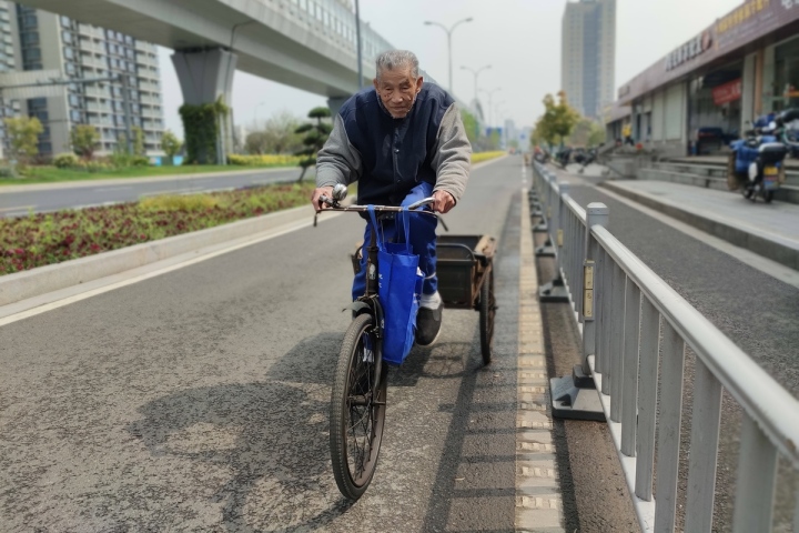 爱给老伴淘零食！宁波百岁“网购达人”有点“潮”