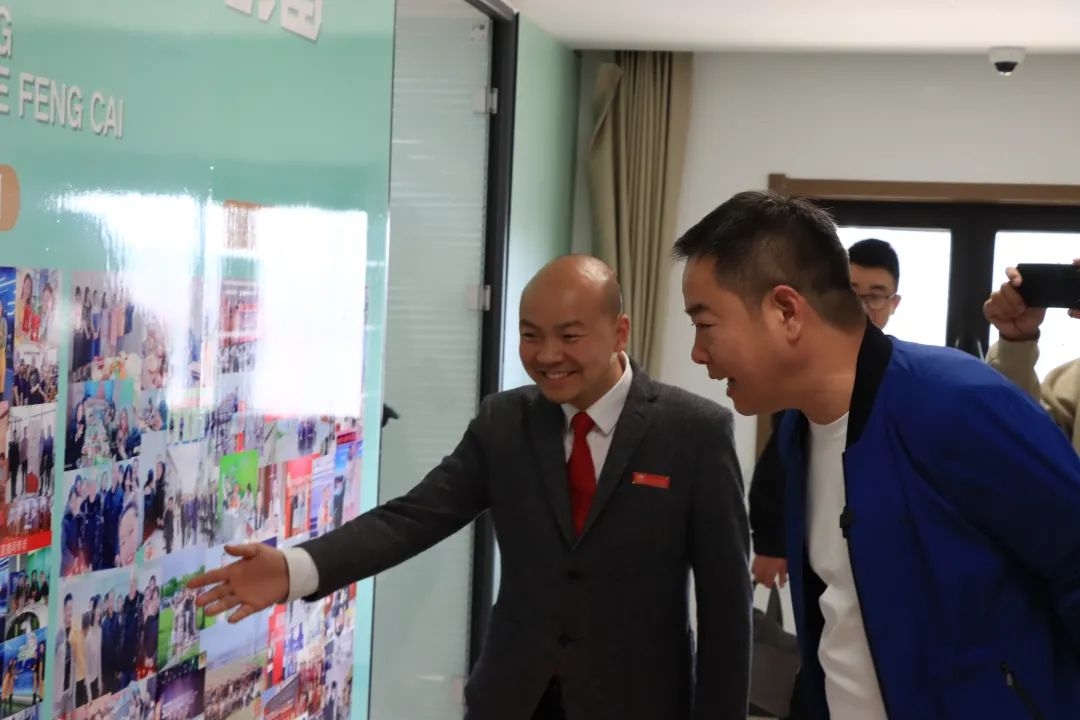 辛巴持续开展公益助农直播,辛巴公益助农最新消息