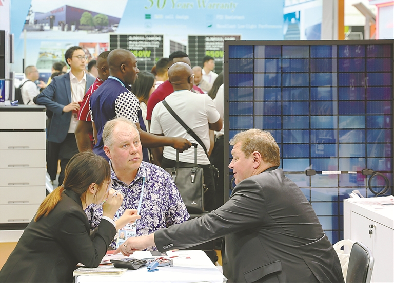 信笺中国丨一展惠全球