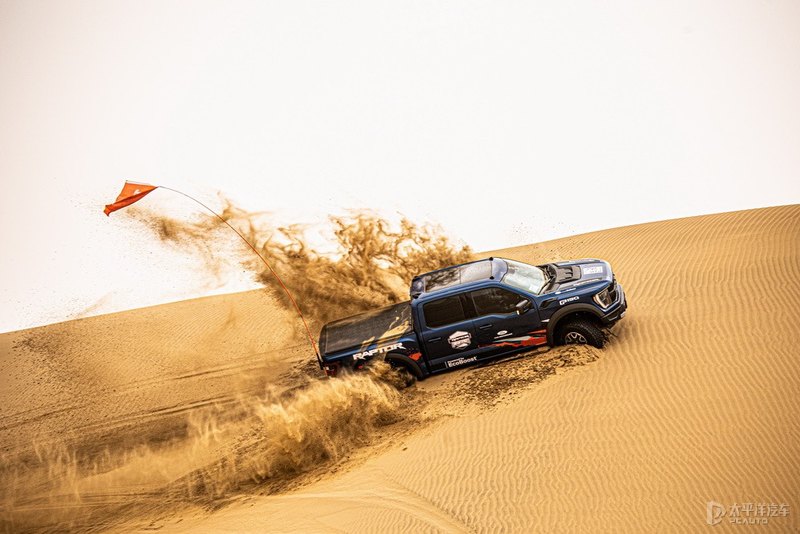 乌兰布和沙漠猛禽翻车后续,福特f-150猛禽图解