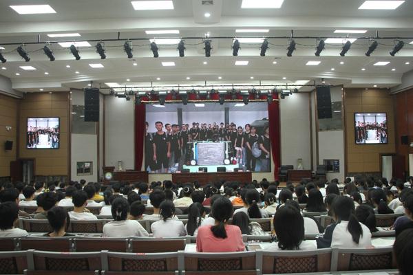 贺州市举办青少年高校科学营科学家进中学,广西贺州活动暨广西企业“科技创新达人”进校园巡回活动