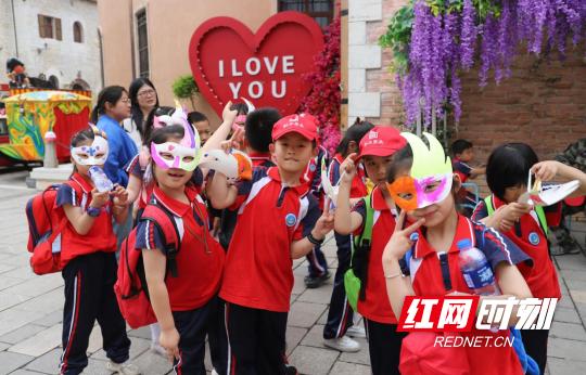 鐢靛奖灏忛晣鍙傝鐮斿娲诲姩,鐢靛奖灏忛晣鐮斿涔嬫梾瀹為獙灏忓