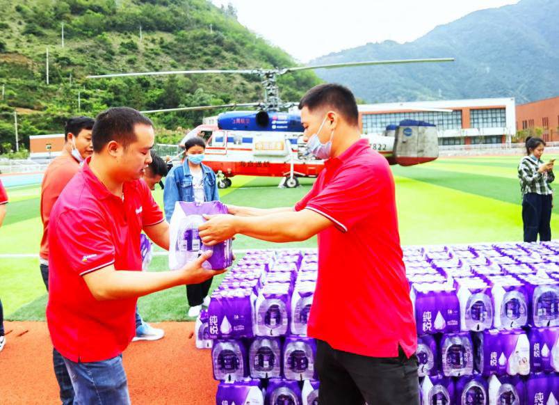 汶川地震可乐男孩薛枭现状,汶川地震薛枭