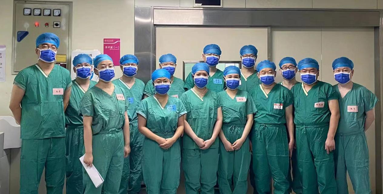 又一例亲体肝移植成功！13小时手术，母亲用415克肝脏“守护”儿子